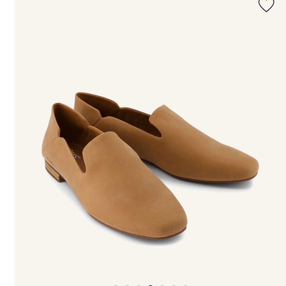 TOMS Lara loafer in Brown leather new in box